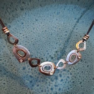 Short mixed metal necklace